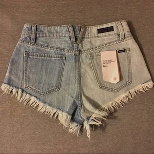 🤍 Volcom Stoney Shorts 🤍